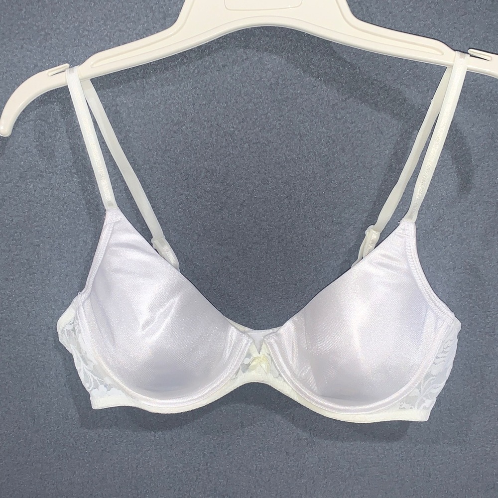 Kathy Ireland Underwire Bra Womens 36B White Lace Satin Bow Lingerie